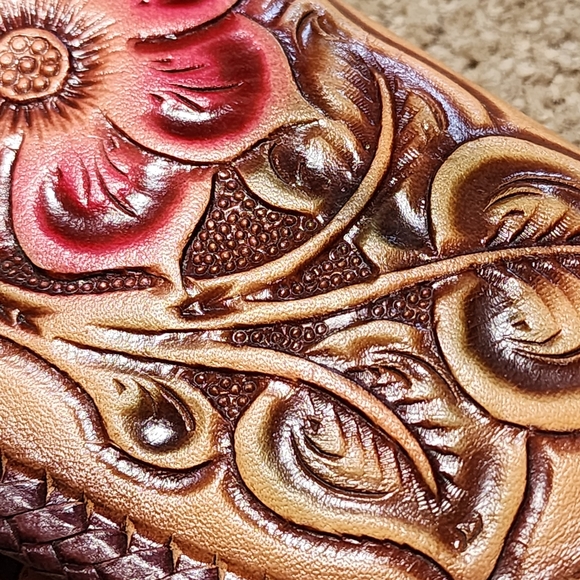 NWOT Pink Green Tan Floral Embossed Leather Wallet - Picture 2 of 6